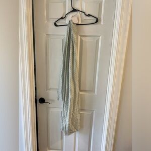 Lauren Conrad NEW WITH TAGS Blue Houndstooth Scarf